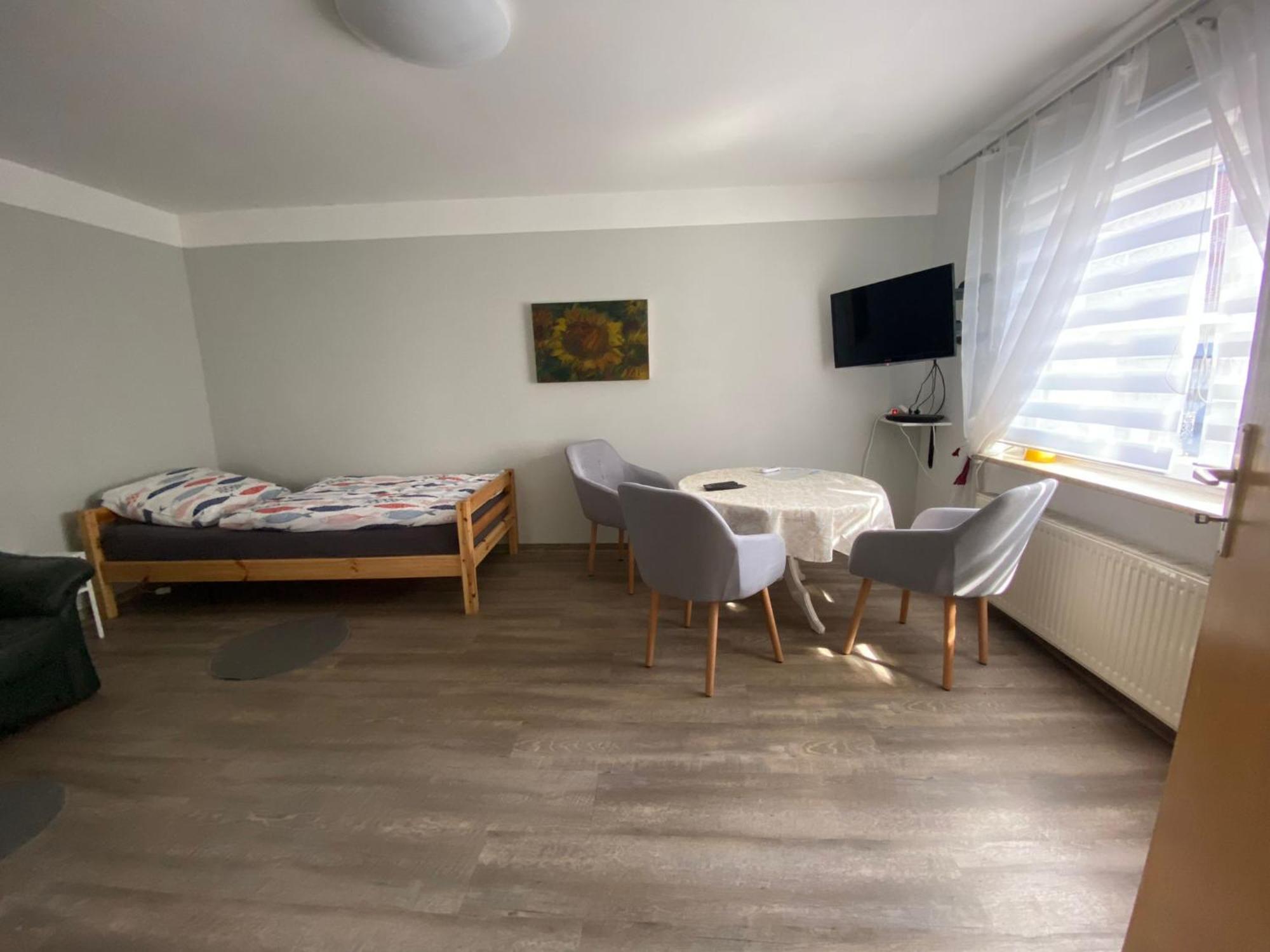 Ferienwohnung mit separatem Eingang und Parkplatz Dorf Mecklenburg Exterior foto