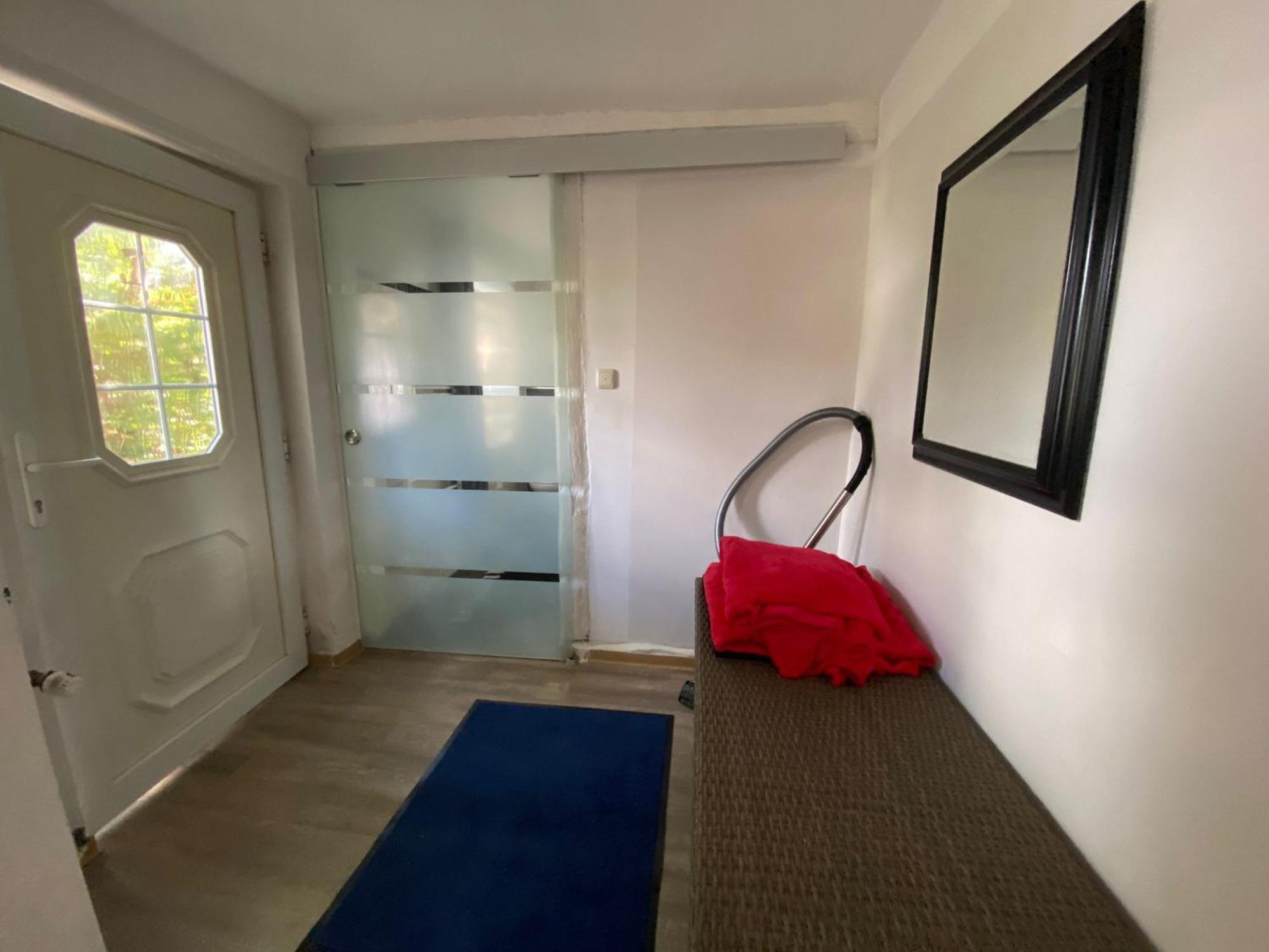 Ferienwohnung mit separatem Eingang und Parkplatz Dorf Mecklenburg Exterior foto